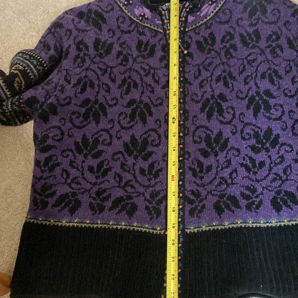 Purple Icelandic designs sweater - Picture 2 of 10